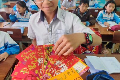 Học sinh háo hức trở lại trường sau kỳ nghỉ Tết Nguyên Đán